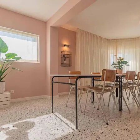 Ferienhaus Vakantiewoning Voor 12 Met Garages Terras Tuin