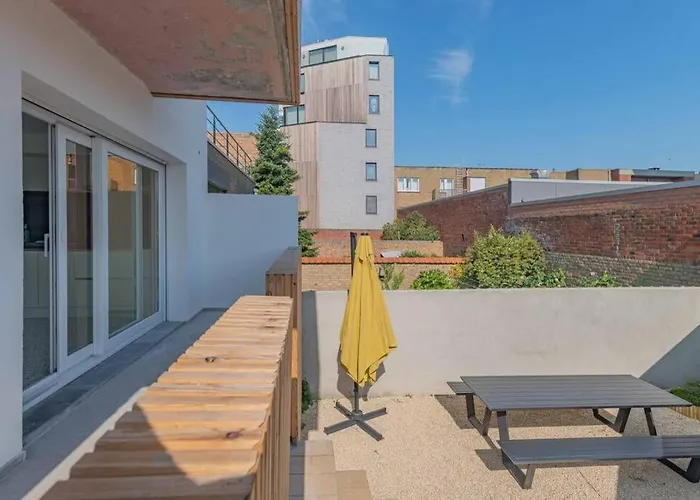 Vakantiewoning Voor 12 Met Garages Terras Tuin *