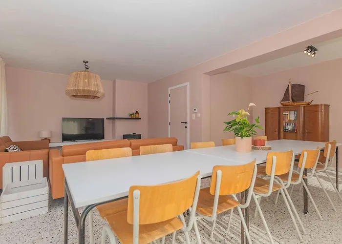 Vakantiewoning Voor 12 Met Garages Terras Tuin * Blankenberge