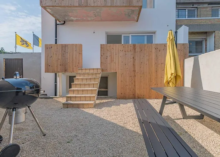 Vakantiewoning Voor 12 Met Garages Terras Tuin * Blankenberge