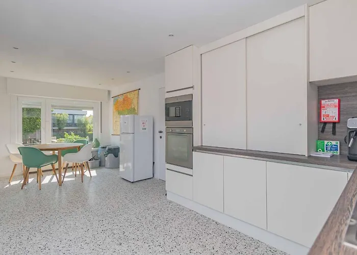 Vakantiewoning Voor 12 Met Garages Terras Tuin Бланкенберге