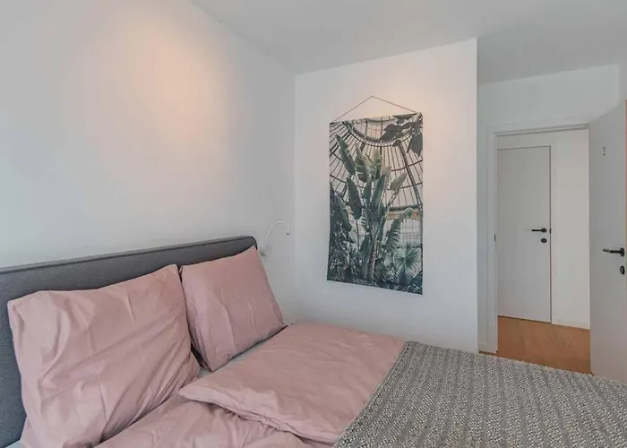 Дом отдыха Vakantiewoning Voor 12 Met Garages Terras Tuin